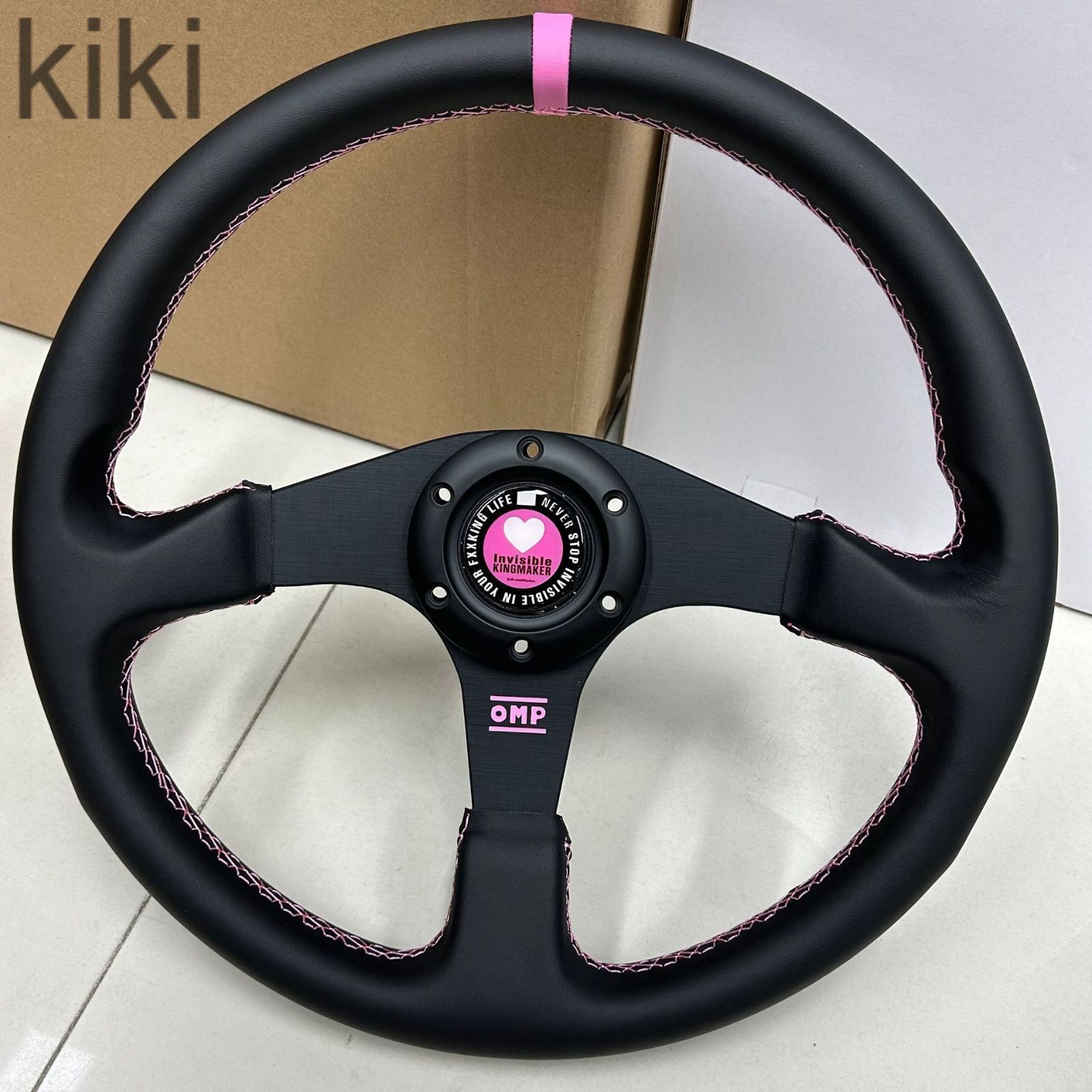 momo モモ 社外 レザー ステアリング ハンドル 中古 パーツ 36 MOMO？社外ステアリング Blackレザー調？ Yellow lo MOMO？社外