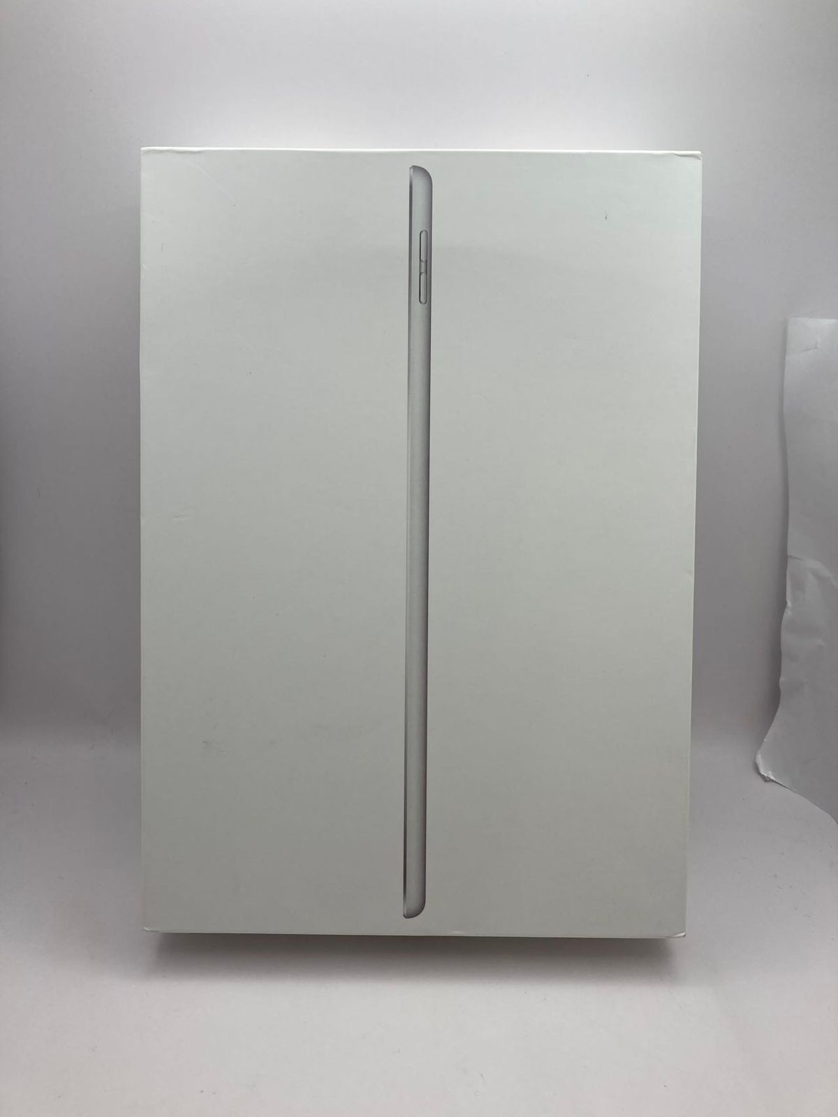iPad 第8世代 32GB シルバー 美品 美品 iPad 第8世代 Wi-Fi