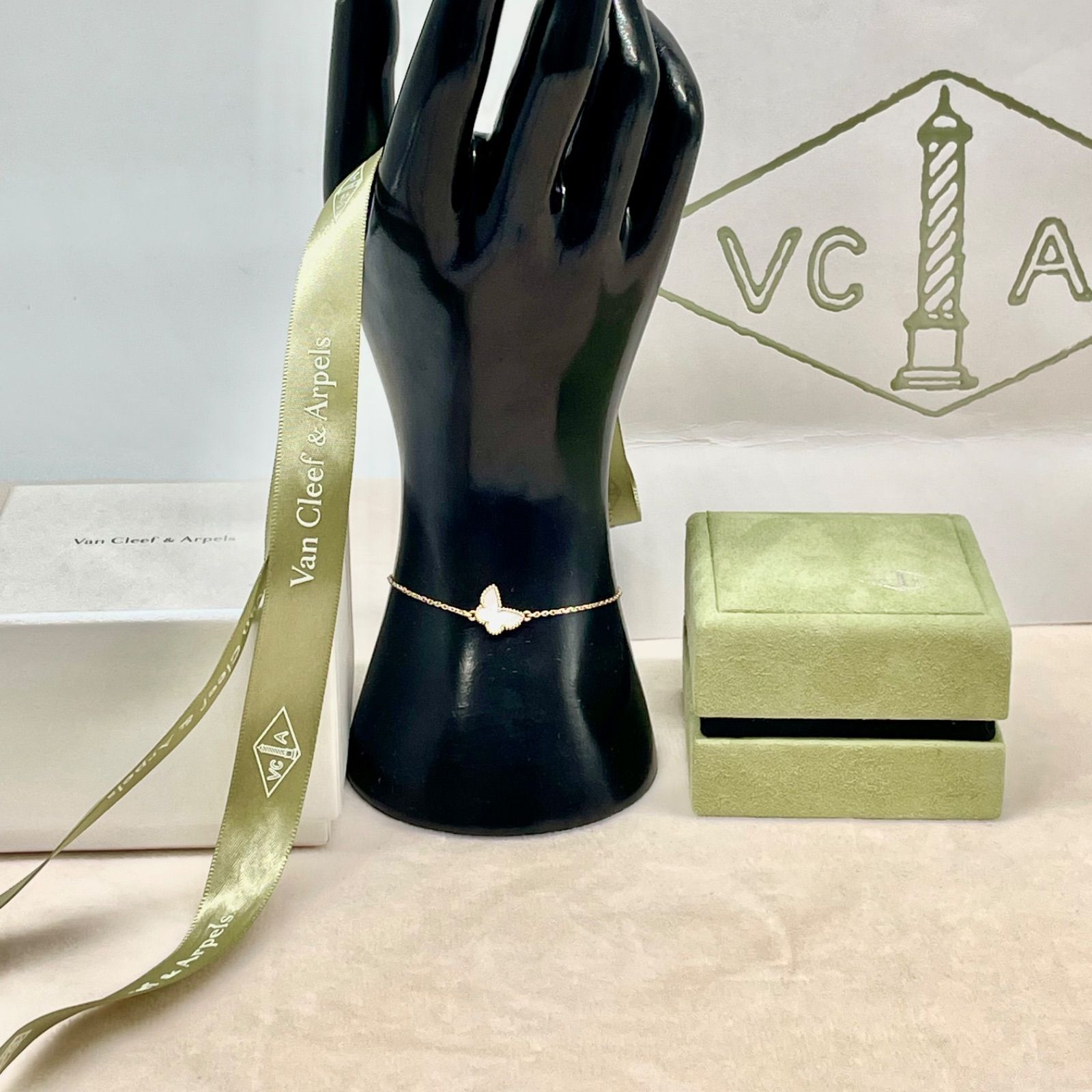 最終値下げ✨ハイクオリティ✨マザーオブパールパピヨン　ブレスレット 値下げ】VAN CLEEF & ARPELS スウィート アルハンブラ パピヨン