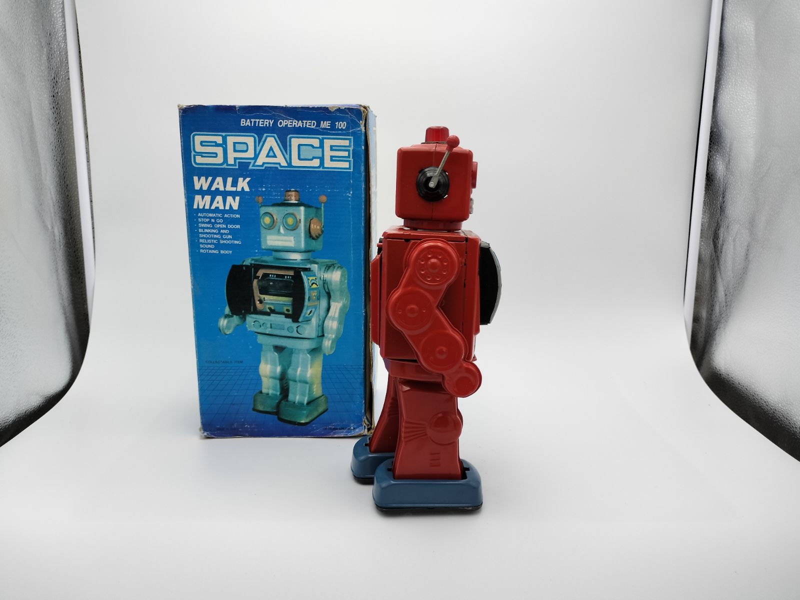 堀川玩具　ホリカワ　スペースウォークマン　1　SPACE WALKMAN 希少】スペースウォークマン 最新 SPACE WALKMAN ブリキロボット 昭和