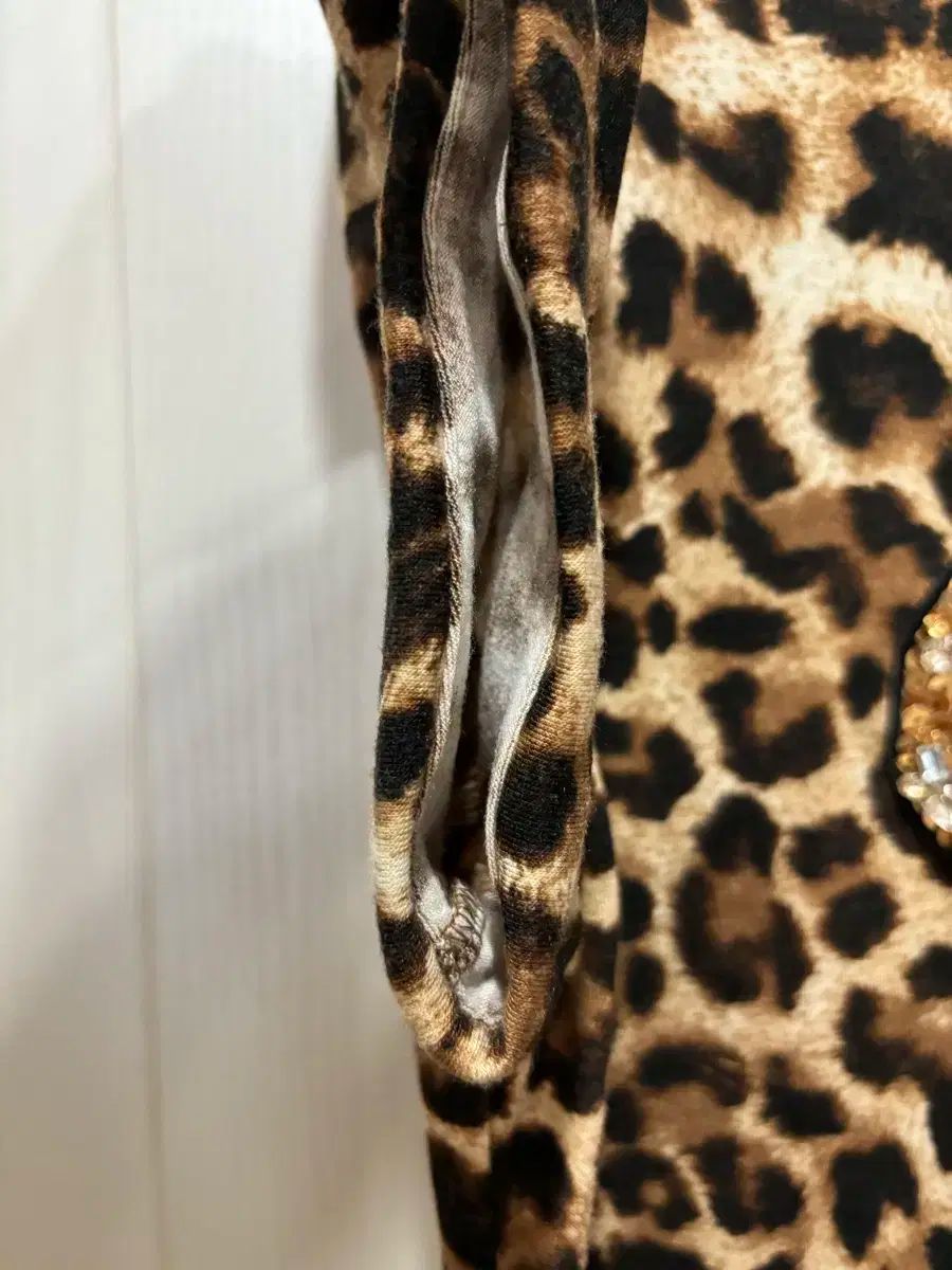 GUESS ゲス