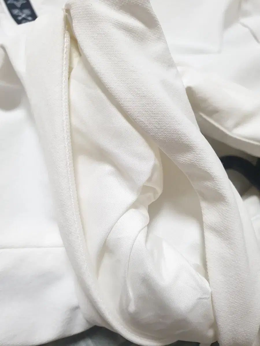 ジップアップジャケット