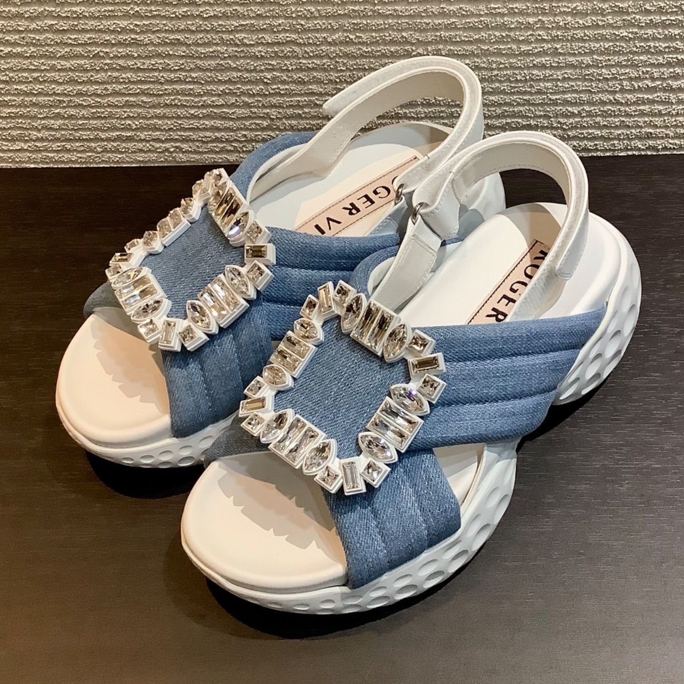 美品 ロジェヴィヴィエ ミュール サンダル デニム ビジュー ウェッジソール 美品 ロジェヴィヴィエ ミュール サンダル デニム ビジュー