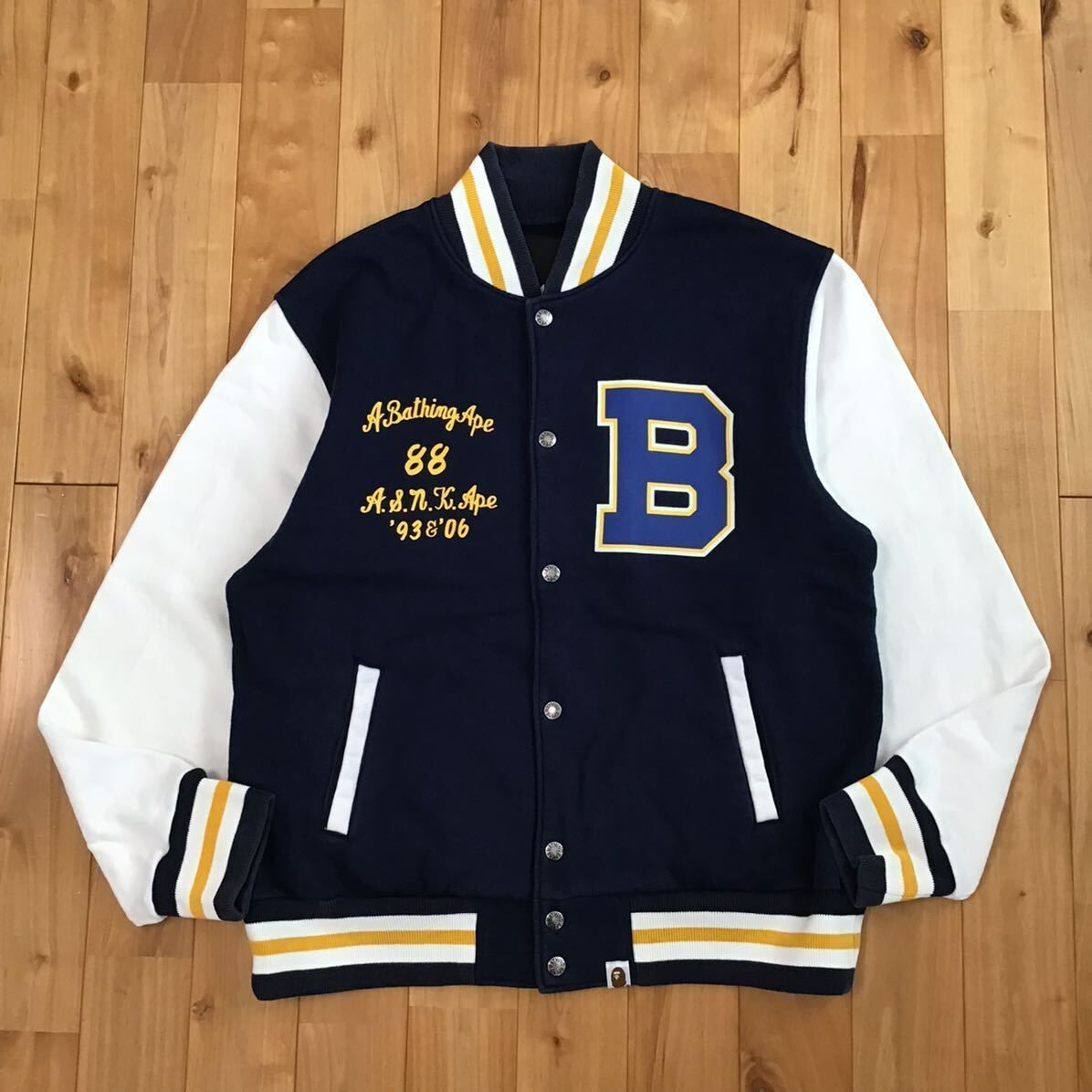 BAPE LOGO スウェット スタジャン Mサイズ ネイビー a bathing ape sweat varsity jacket エイプ ベイプ  アベイシングエイプ NIGO - メルカリ