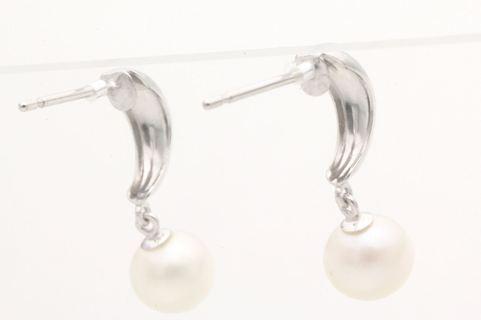 K14WG 揺れる大人かわいいピアス淡水パール