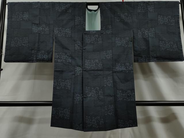 平和屋着物＃道行コート リバーシブル エ霞地紋 山吹茶色 黒地 正絹