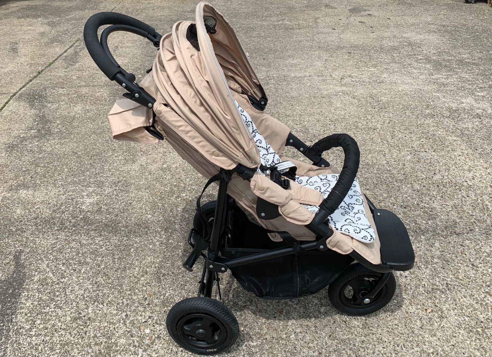 綺麗/CURIOストローラー/3カ月~3・4歳/空気タイヤ/2019年購入