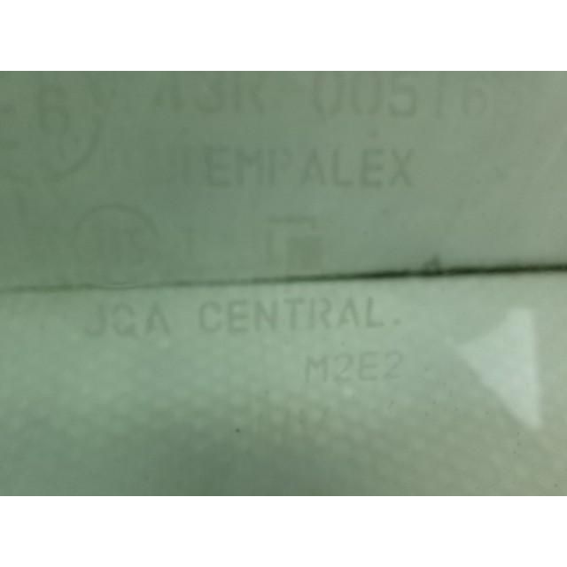 右Fドアガラス 203000