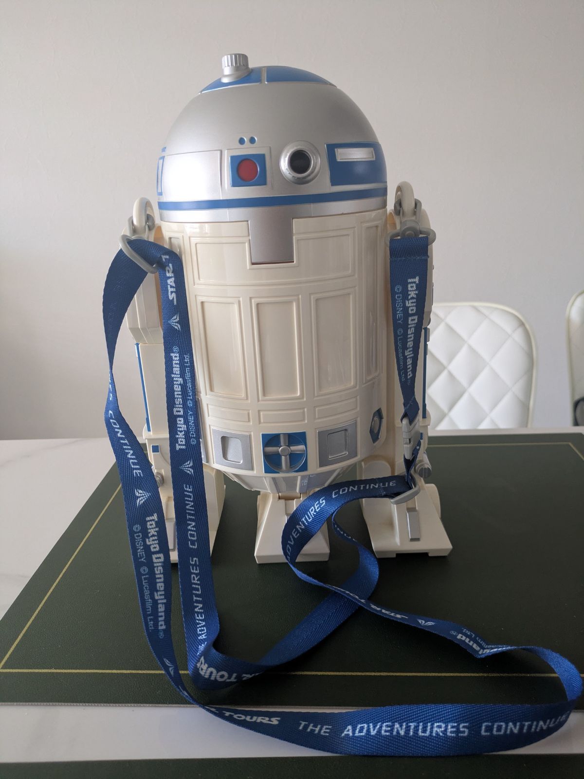R2-D2　ポップコーンバケット R2-D2をしっかり再現☆ディズニーランド「スター・ツアーズ