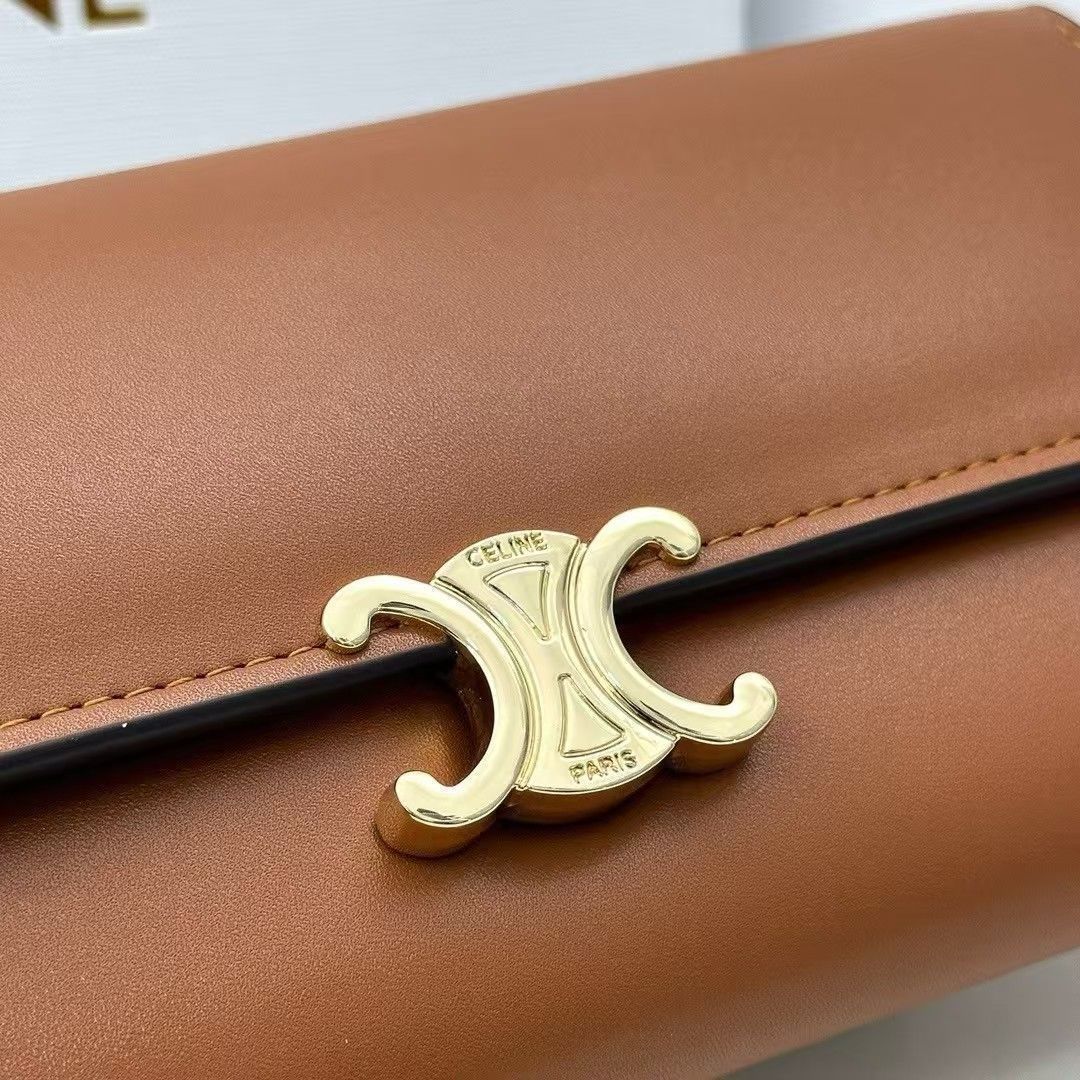 新品未使用 CELINE財布[本日特価|新品未使用品] - メルカリ