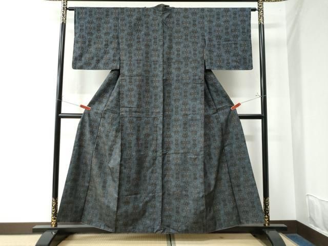 平和屋着物●本場大島紬　7マルキ　吉祥花文　正絹　逸品　CAAW7981yc 平和屋着物○本場大島紬 7マルキ 吉祥花文 正絹 逸品 CAAW7981yc 平和屋