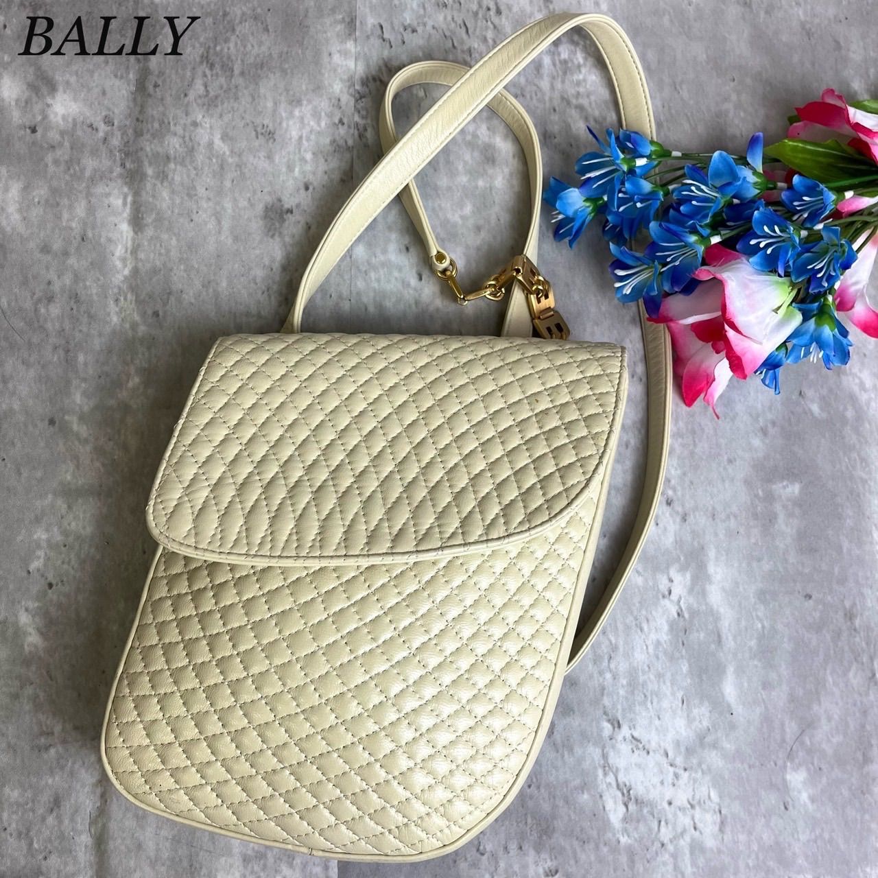✨良品✨ BALLY バリー ショルダーバッグ ポシェット キルティング 