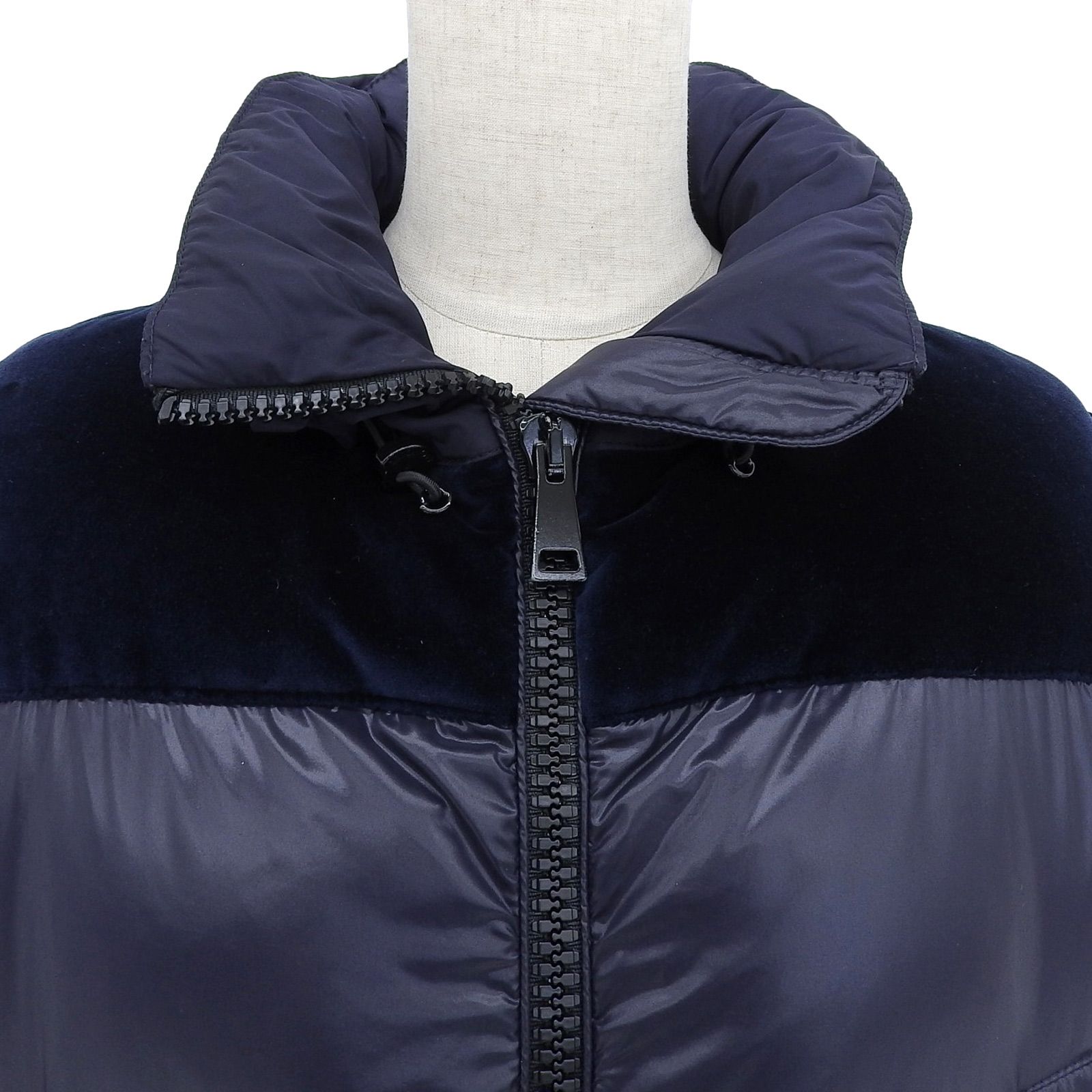 美品△MONCLER モンクレール ELANION フード・デカロゴワッペン付き