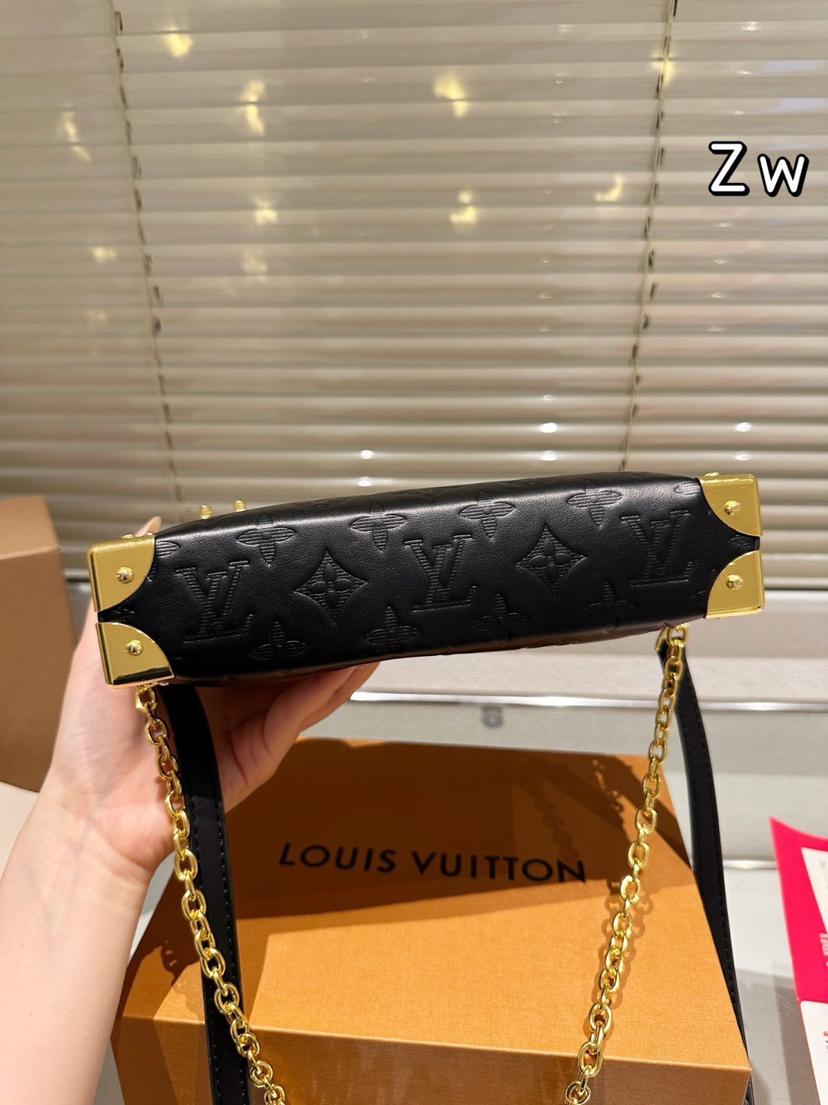 【コンパクト】Louis Vuitton チェンスリムトランクハンドバッグ 今日特価】Liu Yifei's Favorite! LV Slim Trunk Soft Box