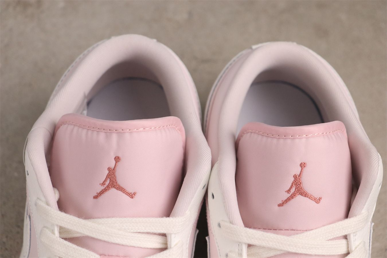 ローカット ホワイトピンク