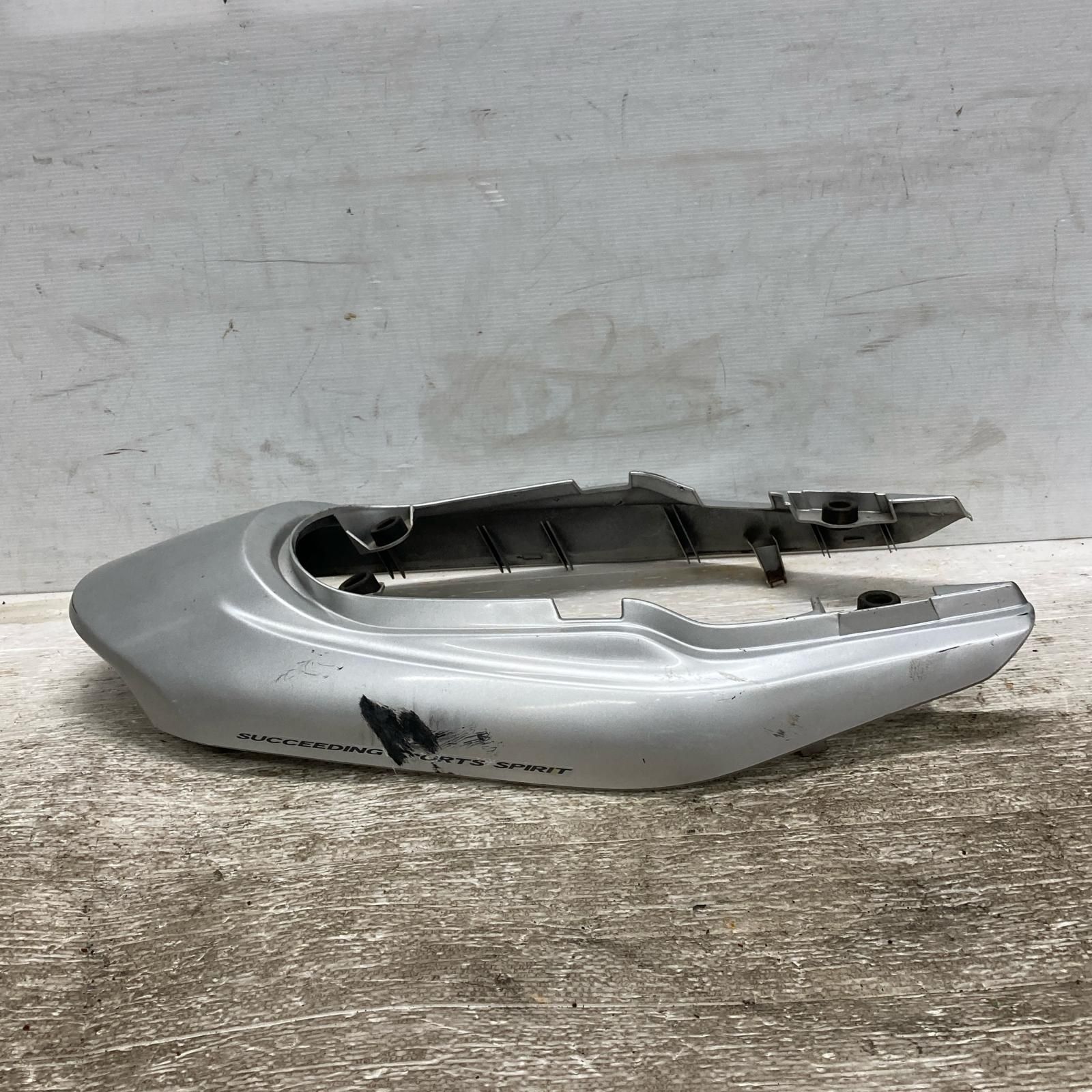 SUZUKI バンディット250 GJ77A テールカウル スズキ