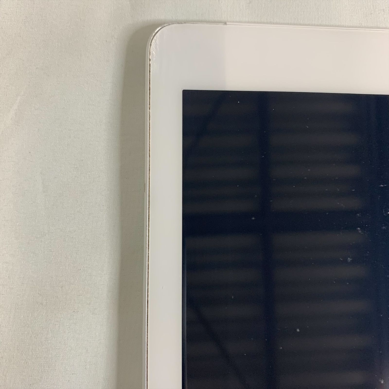 ☆訳あり品☆ iPad 第6世代 Wi-Fi+Cellular 32GB Silver A1954 本体