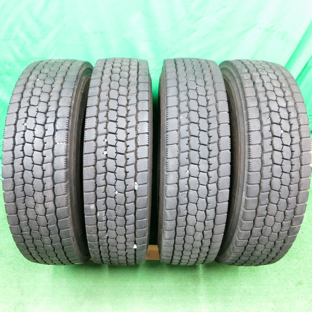 *送料無料* バリ溝！21年！9分トラック タイヤ 225/80R17.5 123/122L ブリヂストン M888 ミックス オールシーズン 17.5インチ4042402ナスタ