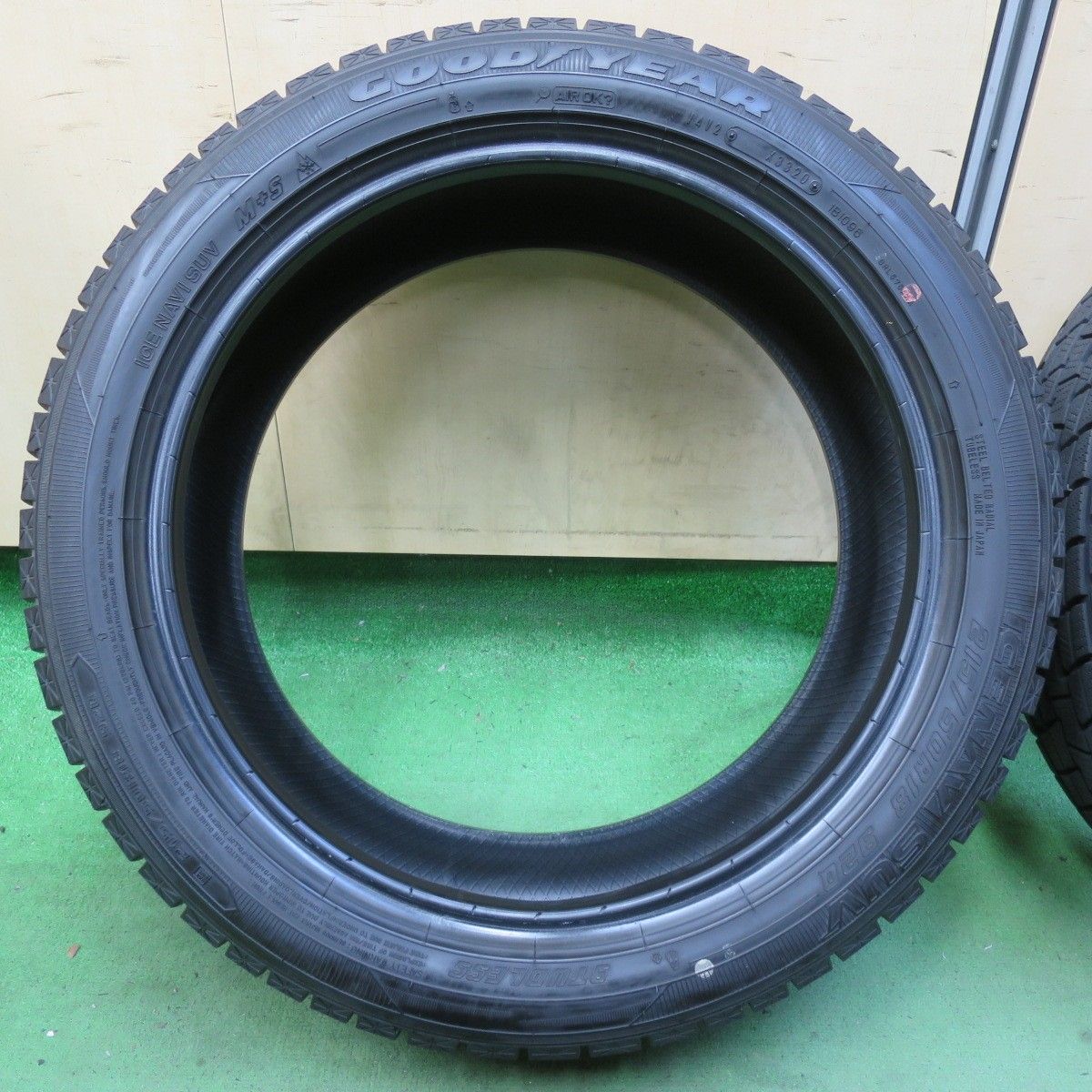 バリ溝！9.5分☆スタッドレス 215/50R18 グッドイヤー アイスナビ SUV 
