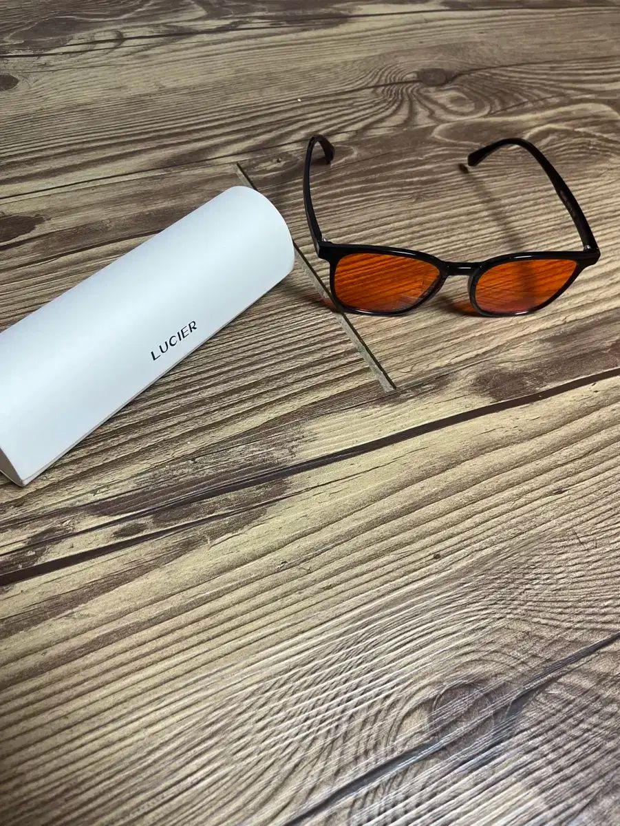 ルシエール 夜 レンズ (明快な)