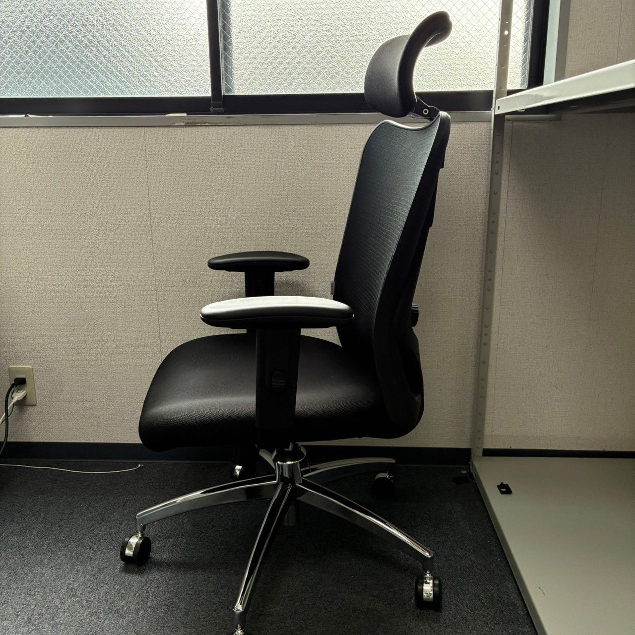 取付無料！東京インテリア 人間工学スタイリッシュブラック