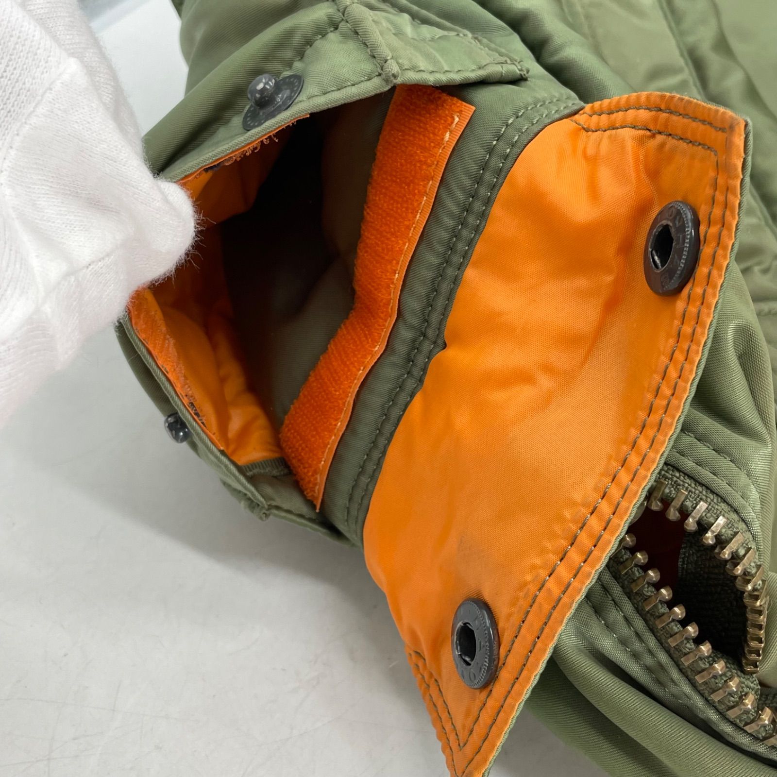 BAG L