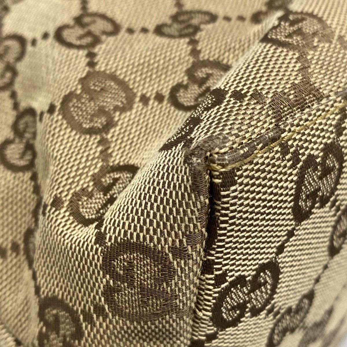 0021076