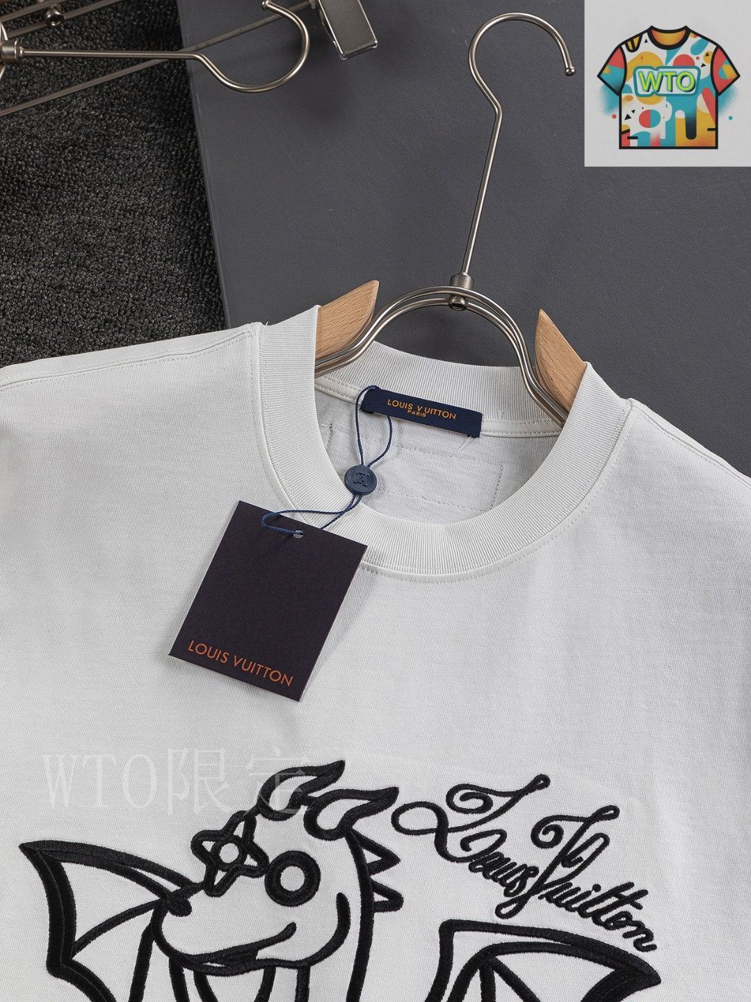 今日特価】Louis Vuitton 25SS ?天恐竜刺繍 T-shirt - メルカリ