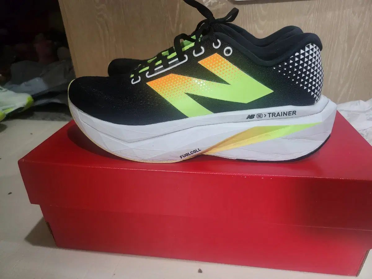 New Balance ニューバランス SC トレーナー V3 275 2e
