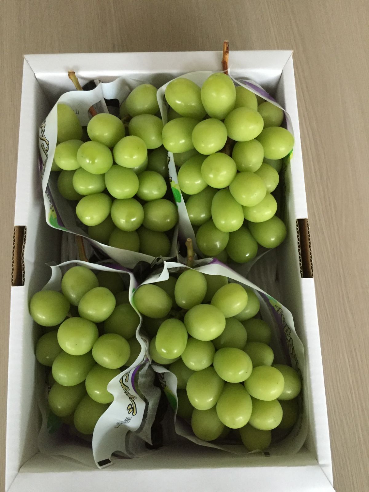 シャインマスカット約2㌔2～6房×3箱