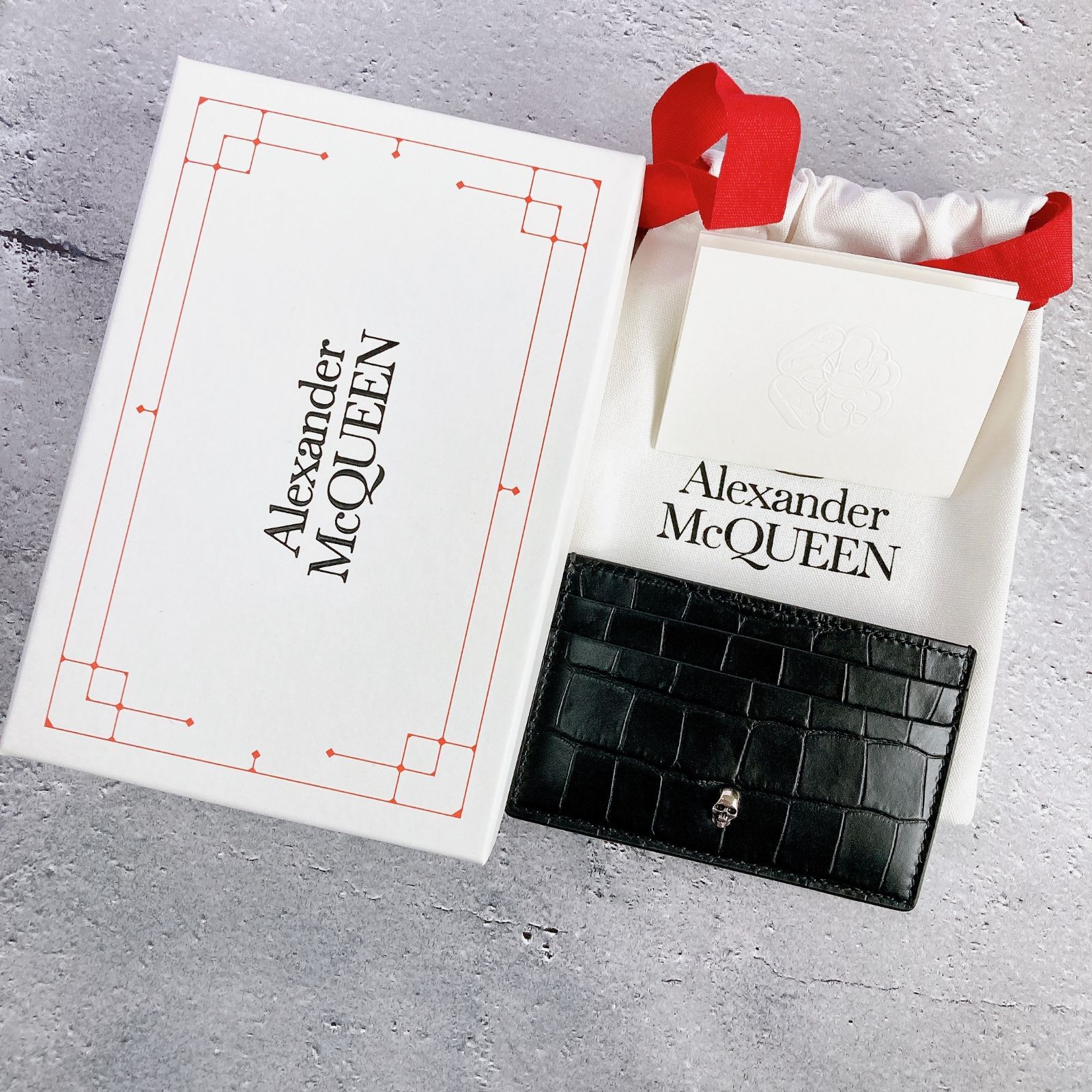 7cm×10cm国内定価¥24,200 ALEXANDER MCQUEEN 牛革 カードケース