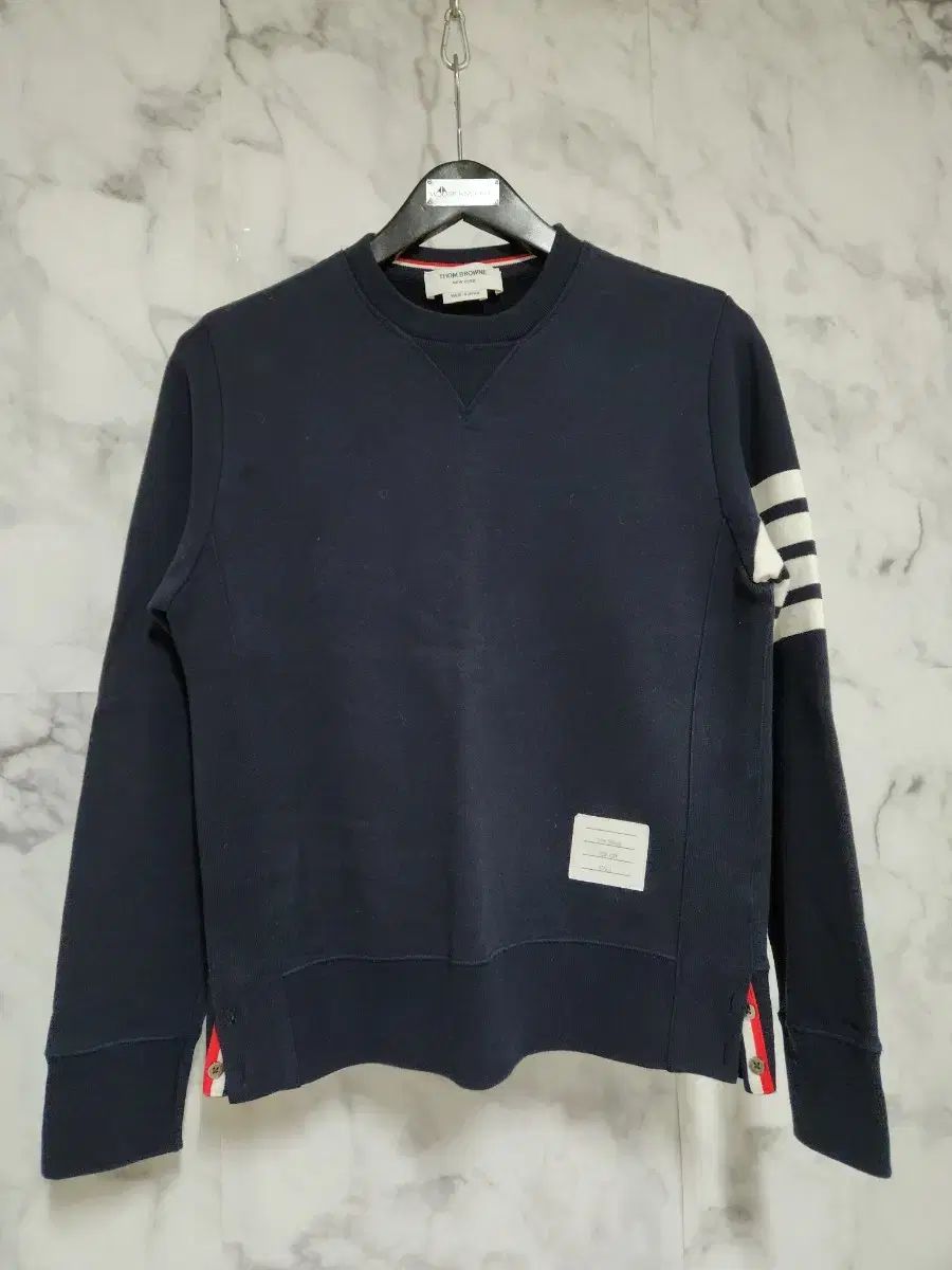 【雷市場（ポンジャン）商品韓国直送】Thom Browne(トム・ブラウン) 3本線 パーカー 1 サイズ