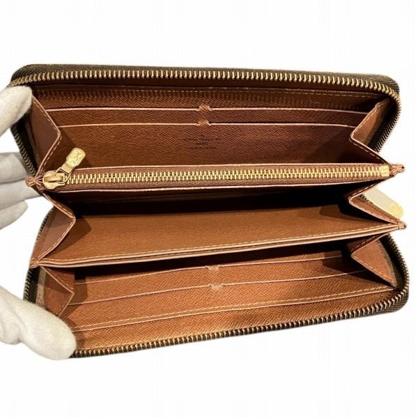 Vuitton モノグラム
