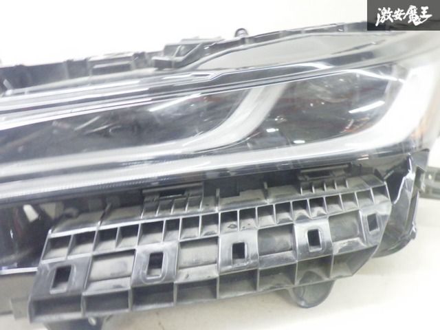 ハリヤーヘッドランプ左側、新品 コイト 左ヘッドランプASSY（ハリアー