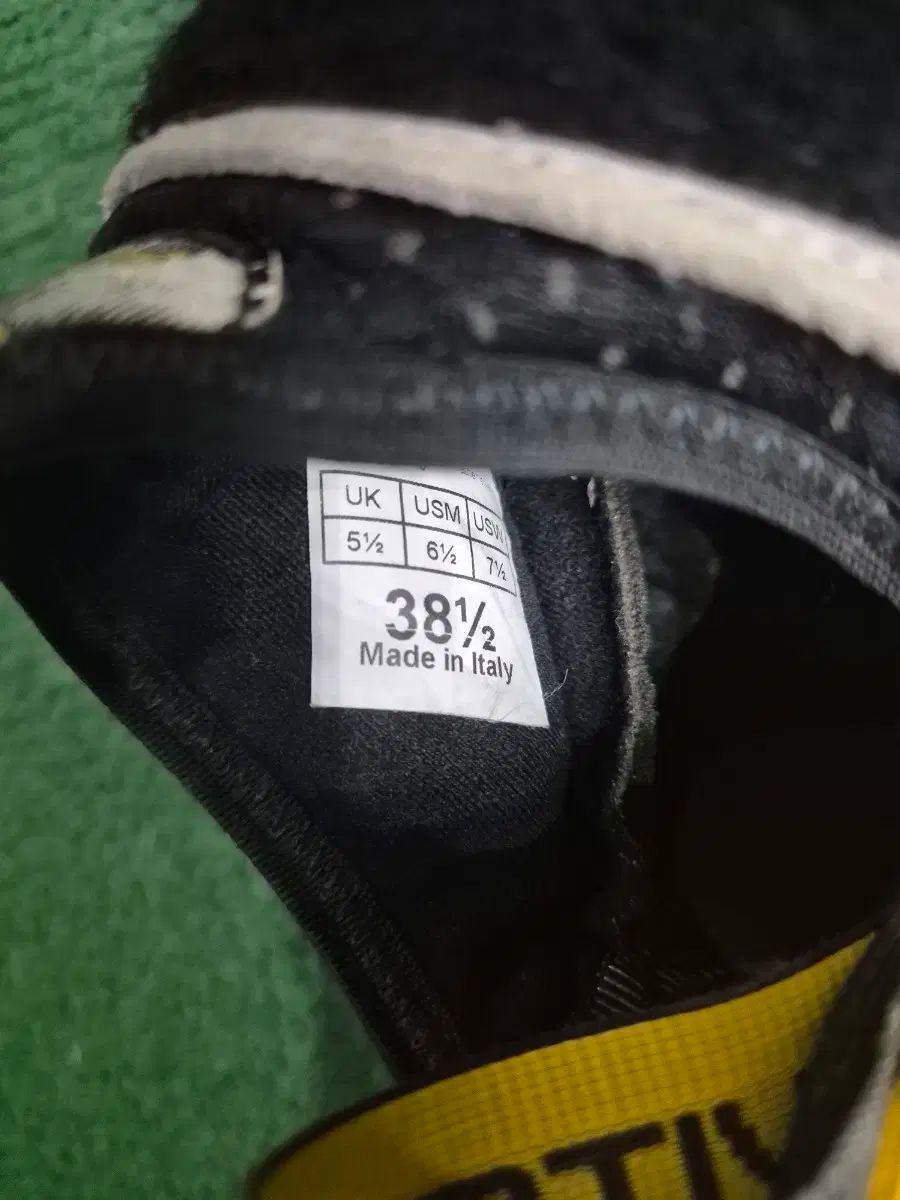 クライミングシューズ ソリューション