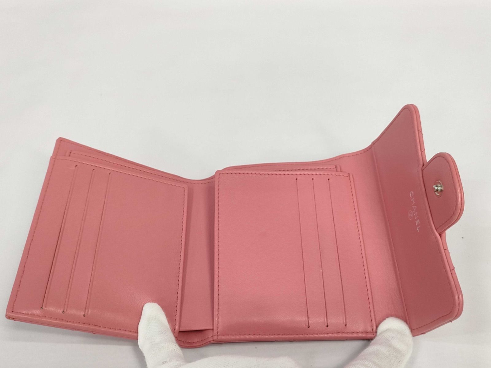 シャネル マトラッセ クラシック スモールフラップウォレット AP0231