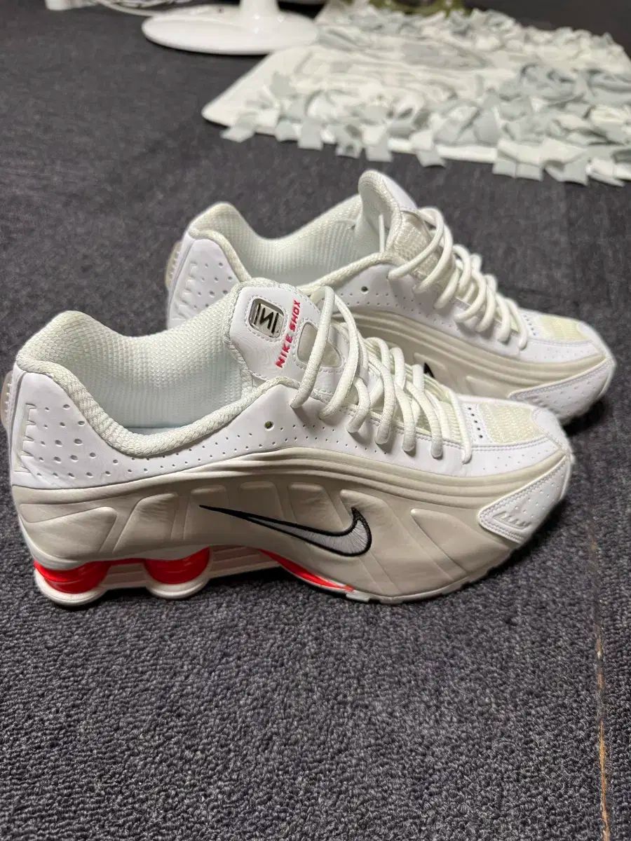 NIKE ナイキ ショックス R4 270 サイズ ほぼ