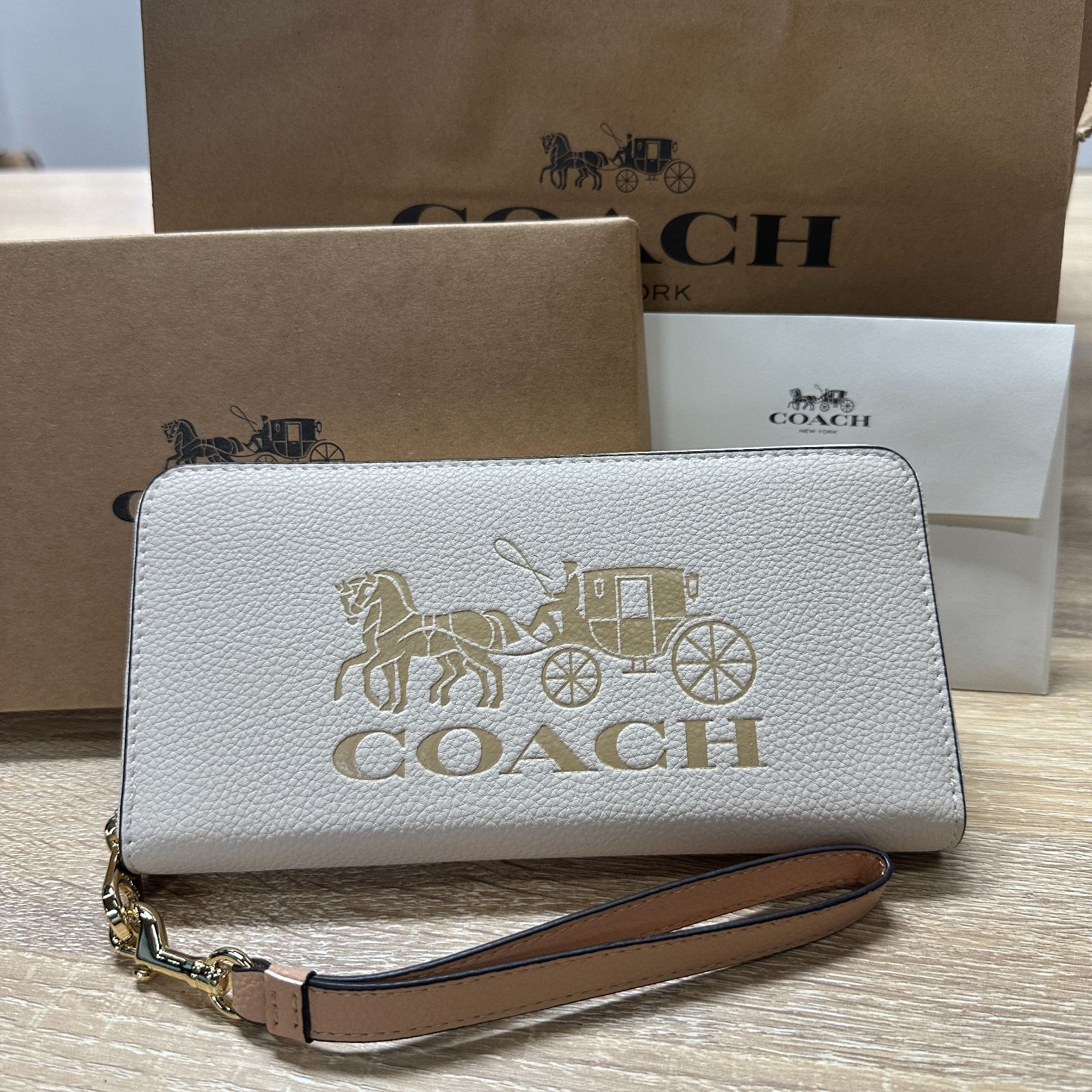 COACH コーチ レディース 長財布 シグネチャー柄 ストラップ付き アウトレット 新品未使用 プレゼント - メルカリ