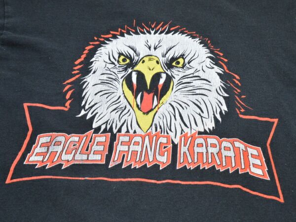 COBRA KAI コブラ会 イーグル ファングカラテ Tシャツ 古着 ヴィンテージ Mサイズ ブラック メンズ used F-NEW276