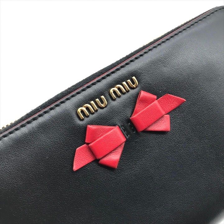良品 MiuMiu ミュウミュウ リボン モチーフ レザー ラウンド 