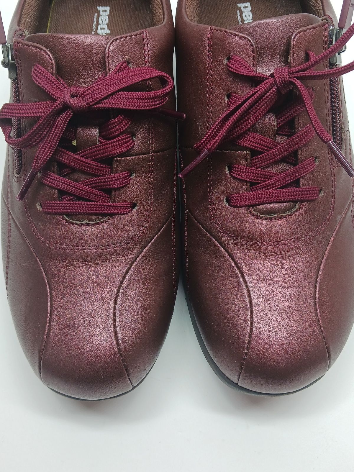 中古美品 ASICS（アシックス）ペダラ ウォーキングシューズ