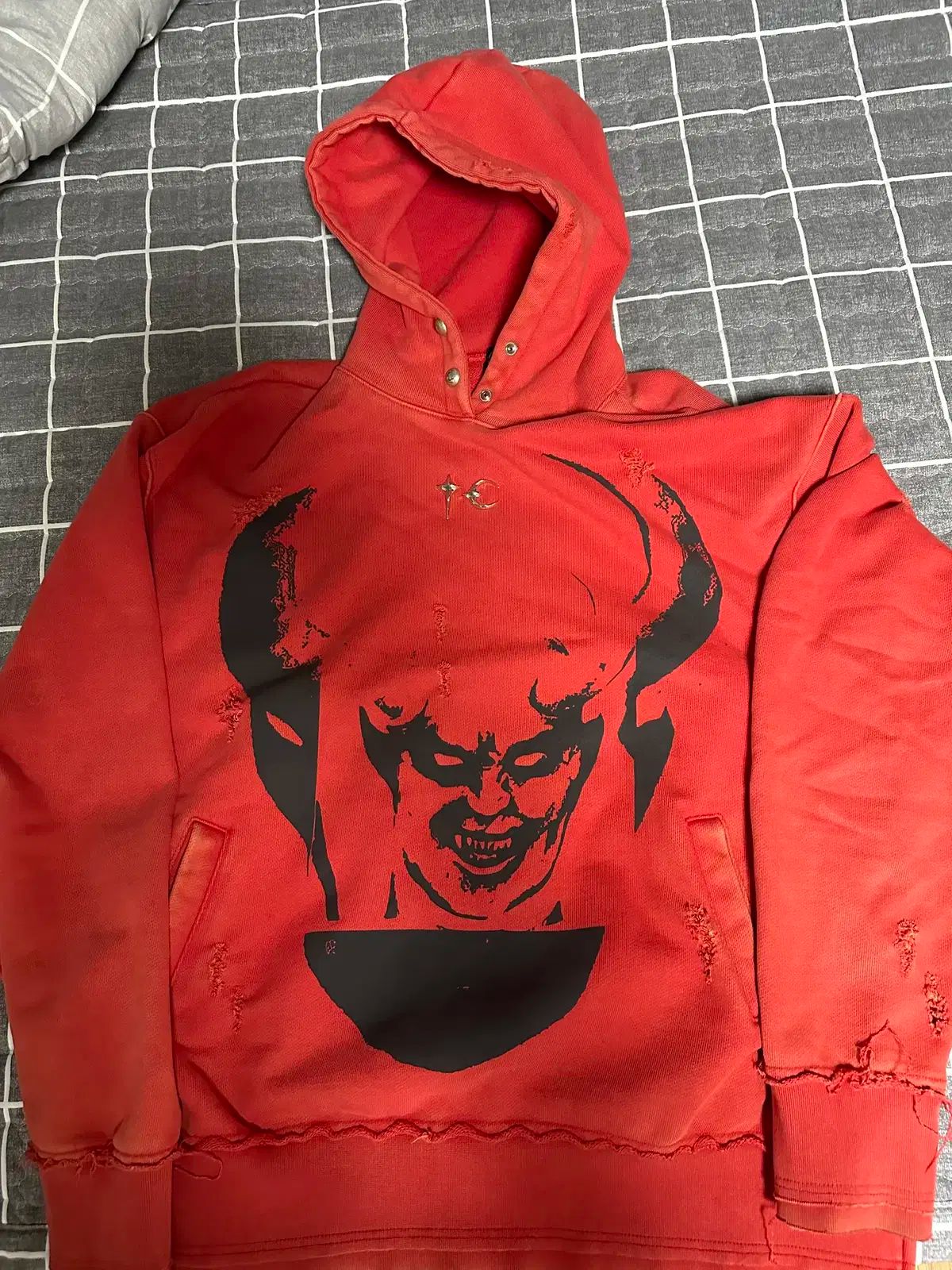【雷市場（ポンジャン）商品韓国直送】3 Thug Club(サグクラブ) 悪魔的 フード付きTシャツ