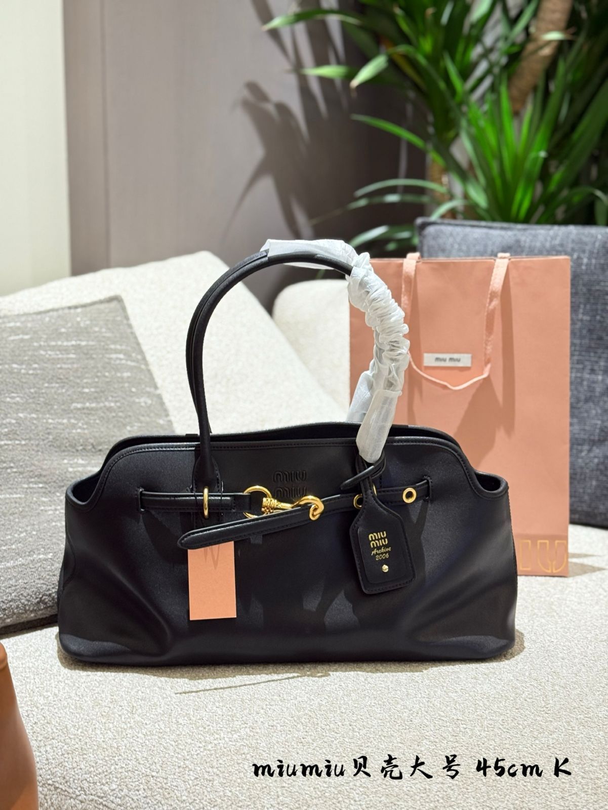 ミュウミュウ ミレニアムヴィンテージ ナッパレザー ショルダー トートバッグ ミュウミュウ ミレニアムヴィンテージ ナッパレザー ショルダー