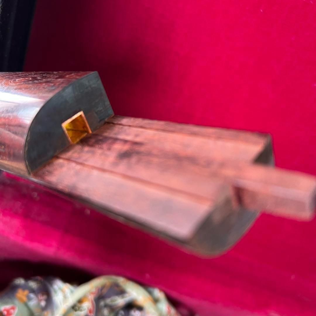 フォローで20％割クーポン配布中 津軽三味線 子持ち綾杉胴 糸巻 紅木 金細 二本溝 正寸 鼈甲撥 津軽塗 25M0250SR11958 WWW_TRAVELLANDINDIA_COM