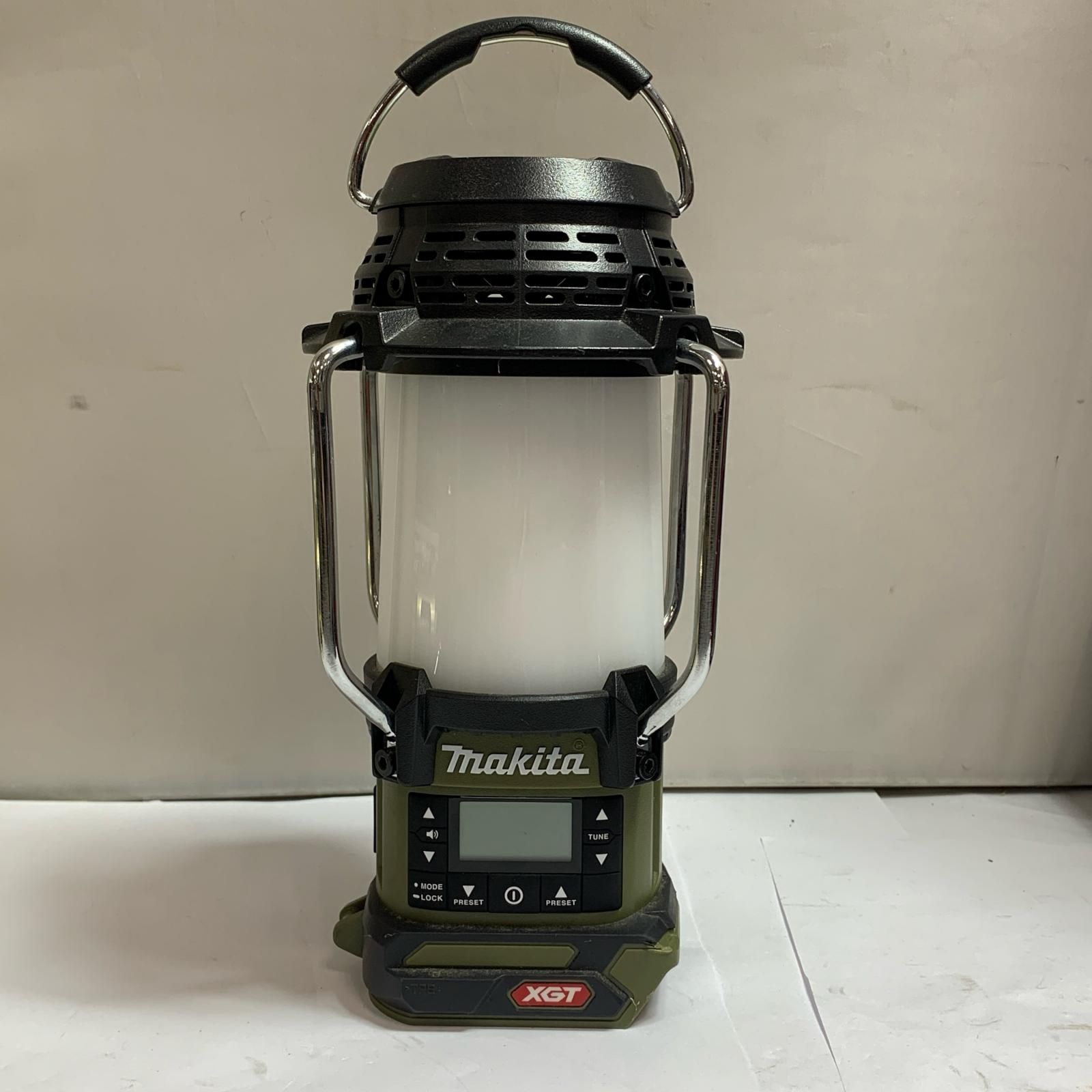 ♭♭MAKITA マキタ 充電式ランタン付ラジオ 本体のみ MR008G オリーブ