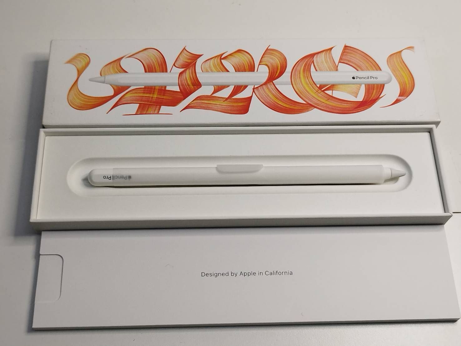 Apple Pencil Pro A2538 〈MX2D3ZA/A〉アップルペンシル 【公式通販】