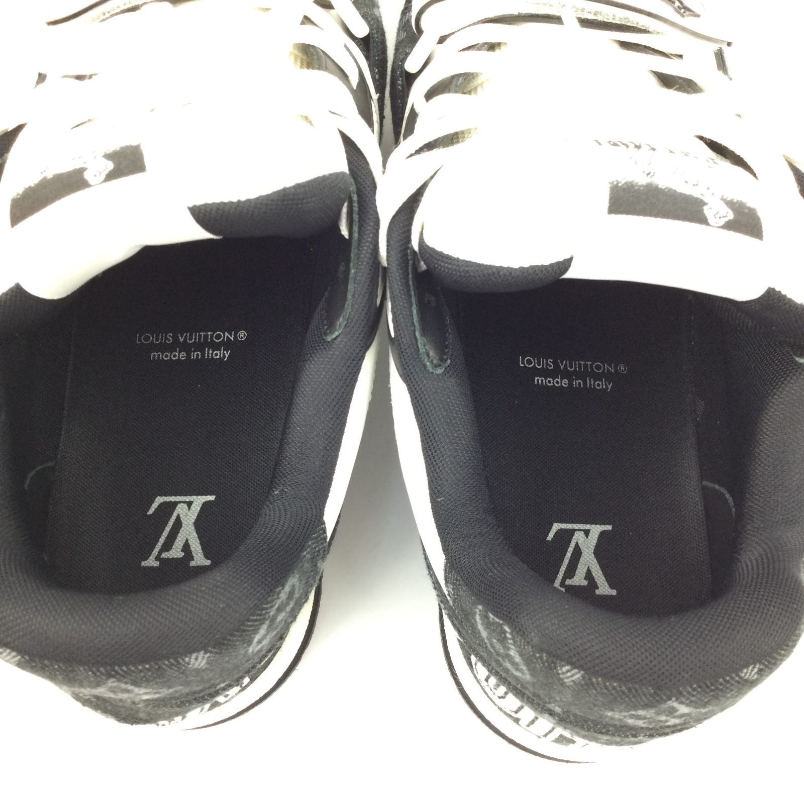 LOUIS VUITTON ルイヴィトン LV TRAINER MONOGRAM LINE SNEAKER