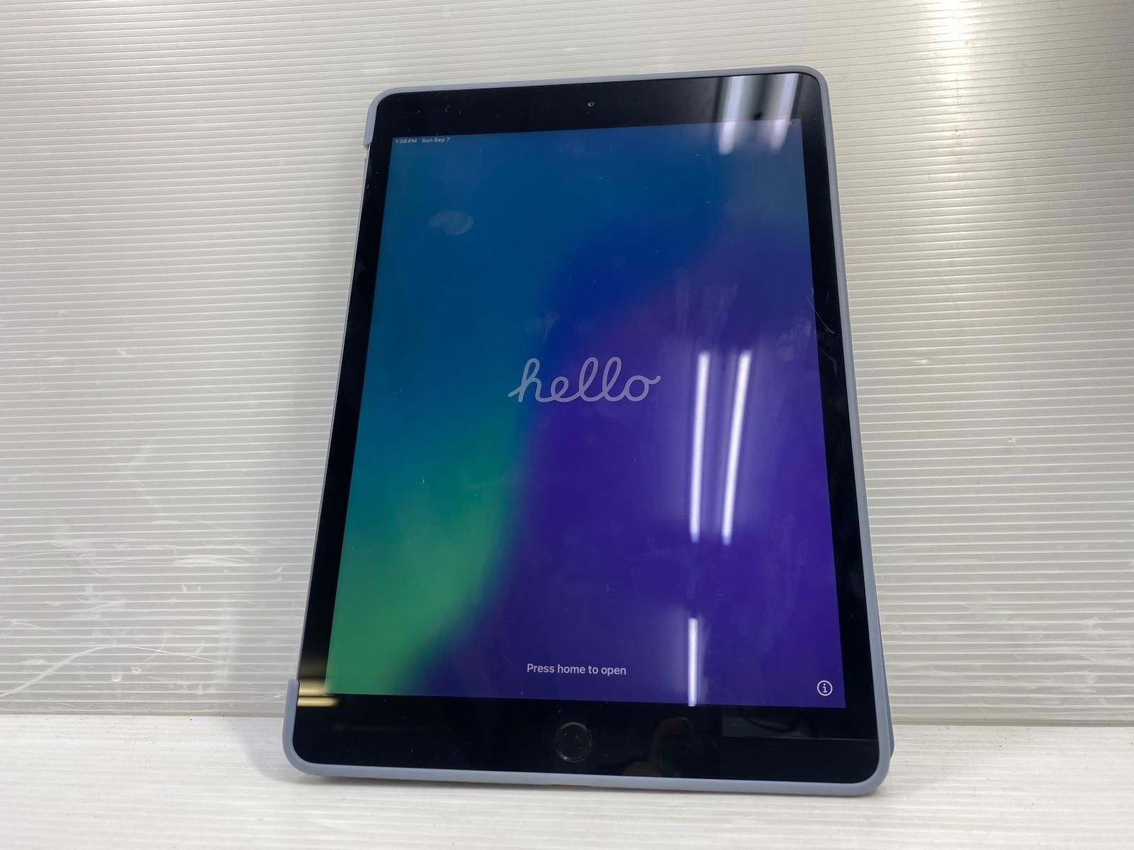 Apple iPad 第7世代　32GB MW6A2J/A Apple iPad 7 (7th Gen) - (2019 Model) - 32GB - 128GB - Wi-Fi