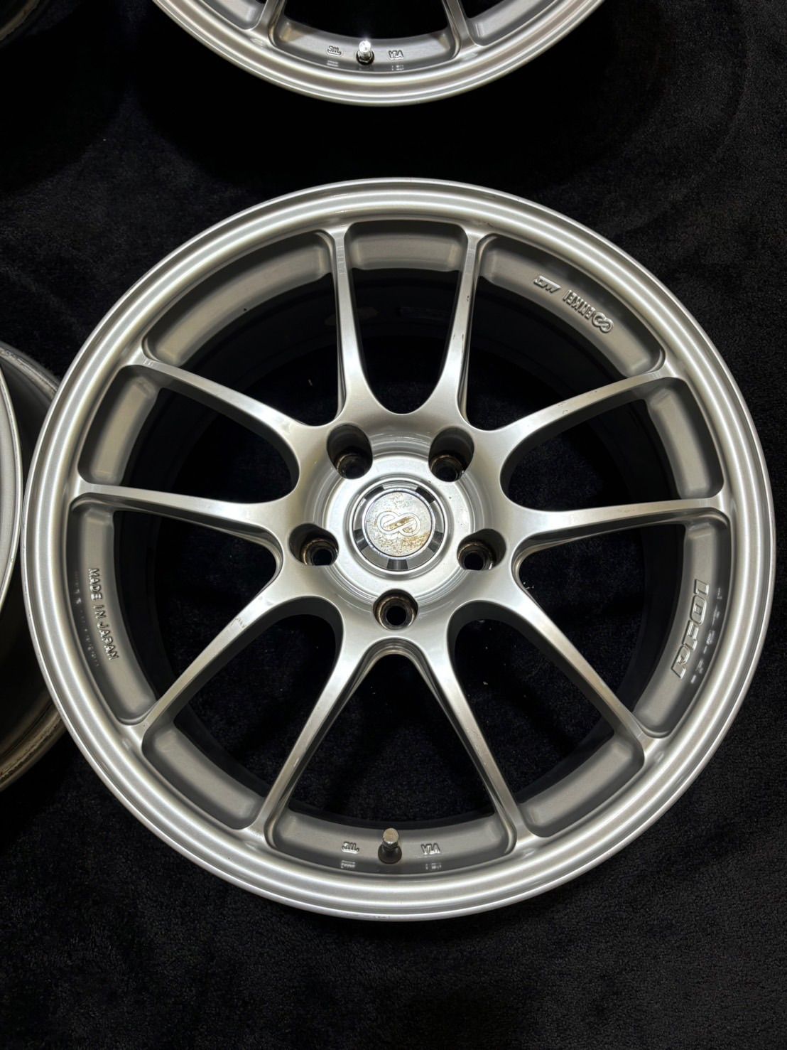 ☆ENKEI PF01 18インチ 8J +35 120 5H アルミホイール 4本 BMW 3