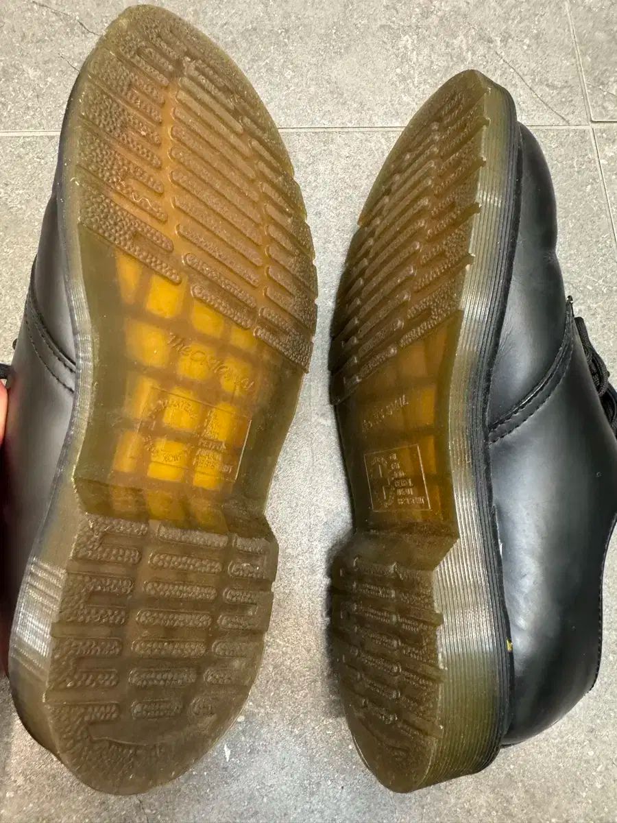 人気アイテムが再入荷！ DR. MARTENS ドクターマーチン 1461 スムース 黒 230 uk4